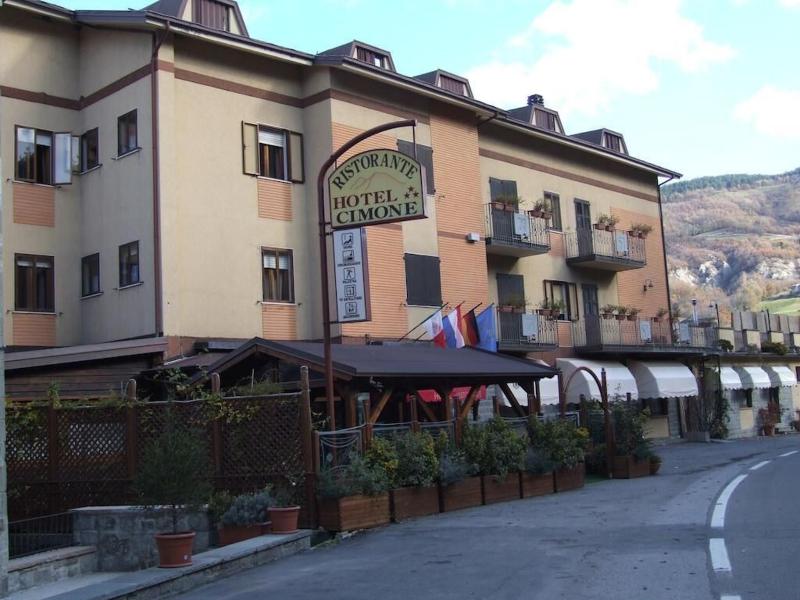 Hotel Caminetto Mountain Resort - Genel