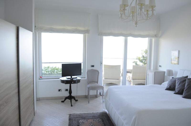Maison Blanche Luxury B&B Taormina - Oda
