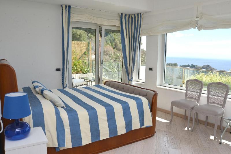 Maison Blanche Luxury B&B Taormina - Oda