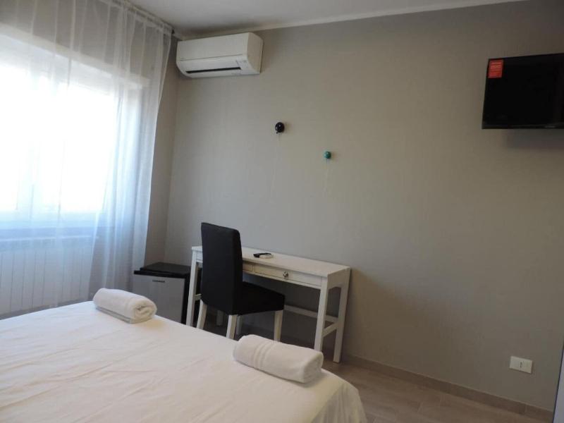 Pretty Tiburtina Room - Oda