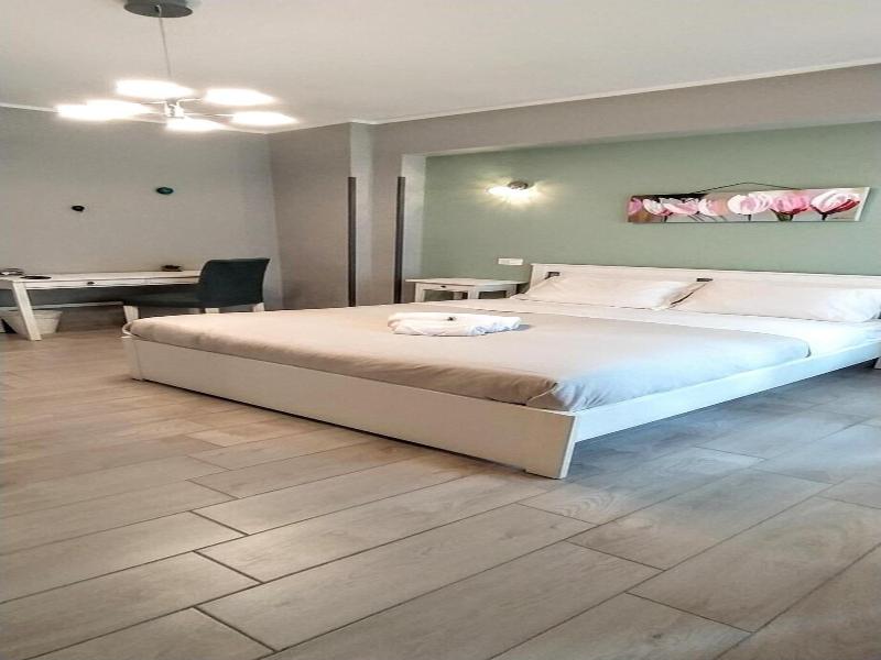 Pretty Tiburtina Room - Oda