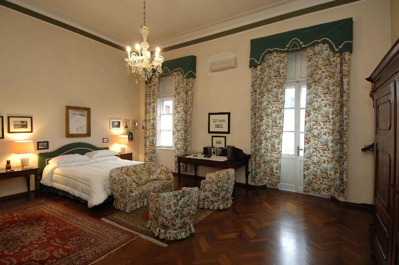 Palazzo Arrivabene B&B - Oda