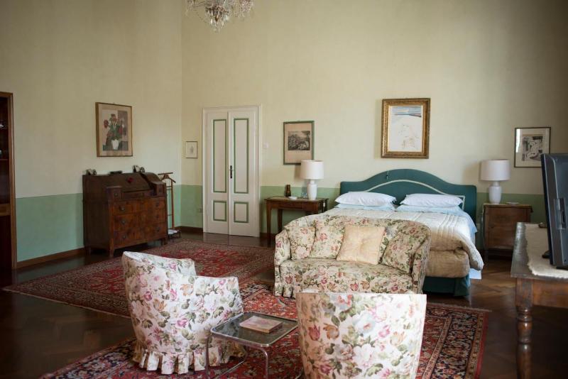 Palazzo Arrivabene B&B - Oda