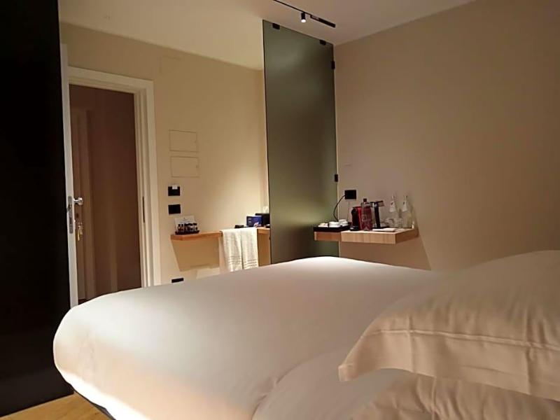 Palazzo Salomone - Genel
