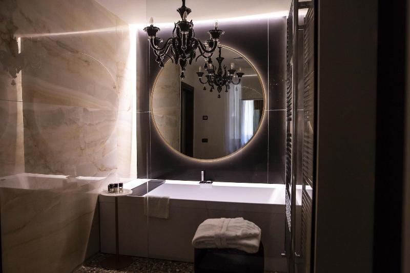 San Maurizio Luxury Suites - Oda