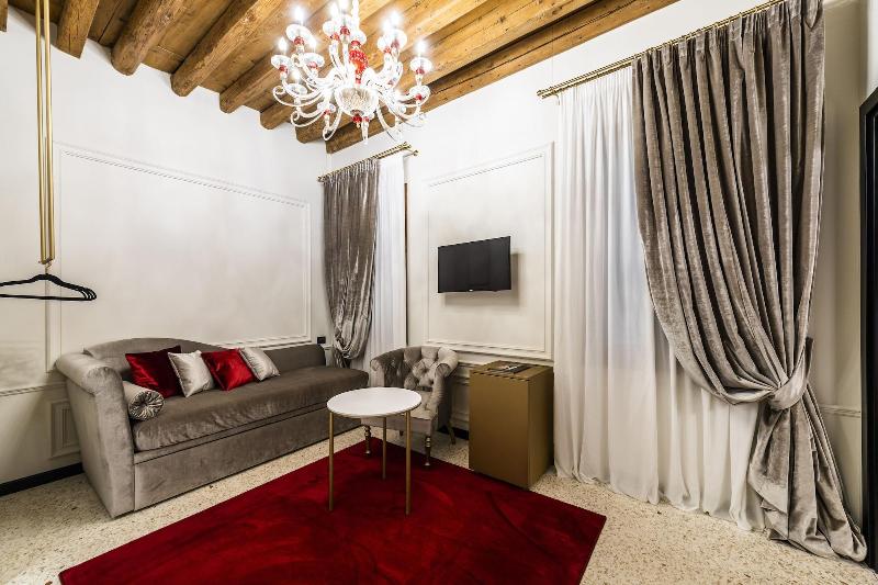San Maurizio Luxury Suites - Oda