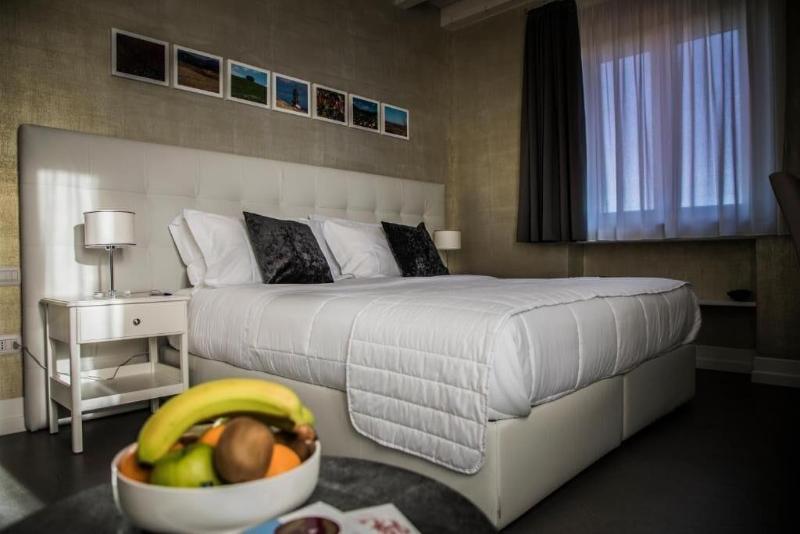 Hotel Villa Flora Relais - Oda