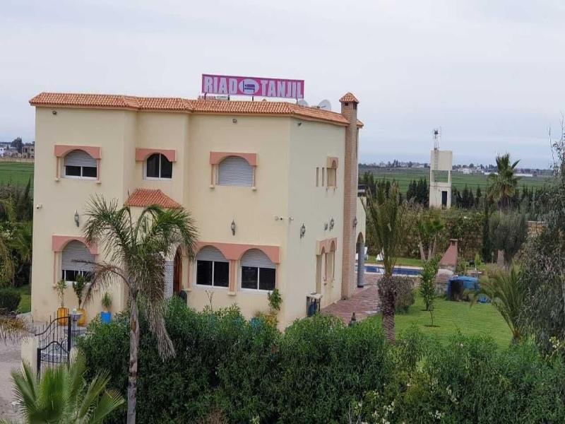 Riad Tanjil - Genel