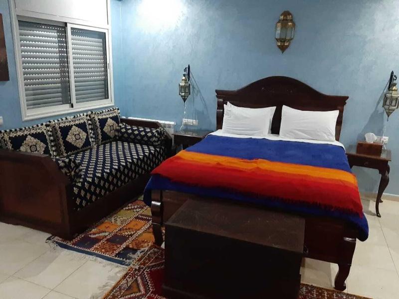 Riad Tanjil - Oda