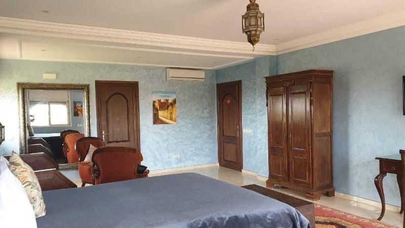 Riad Tanjil - Oda
