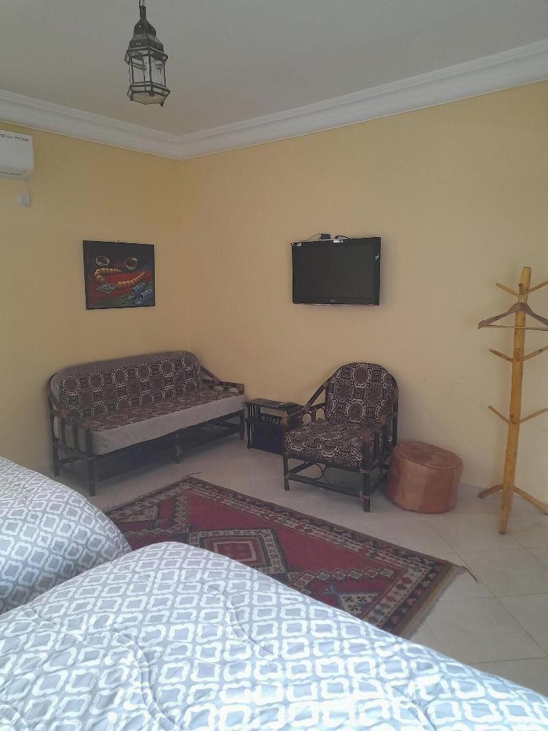 Riad Tanjil - Oda