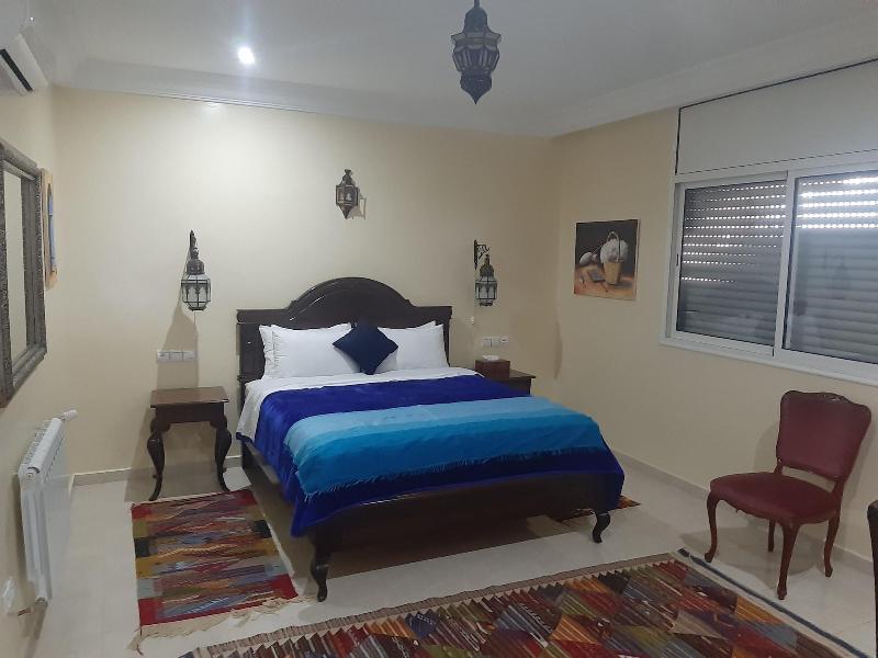 Riad Tanjil - Oda