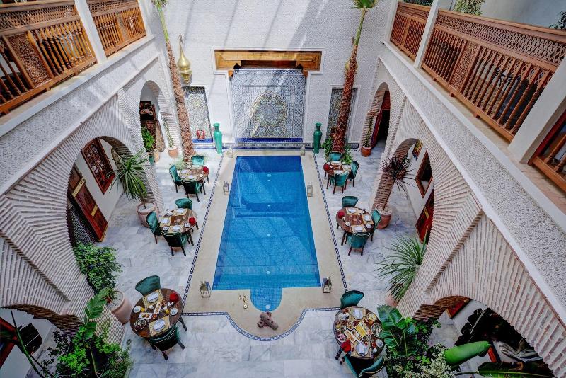 Riad Janate - Toplantı