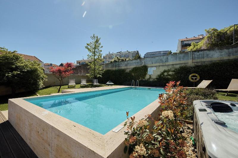 Aparthotel Oporto Anselmo - Havuz
