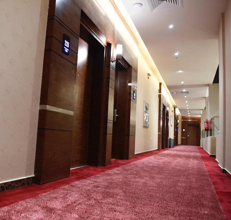 Celine Home Hotel - Lobi