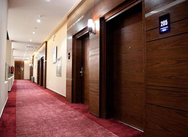 Celine Home Hotel - Lobi