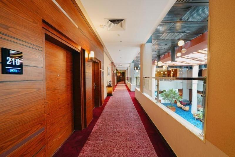 Celine Home Hotel - Lobi