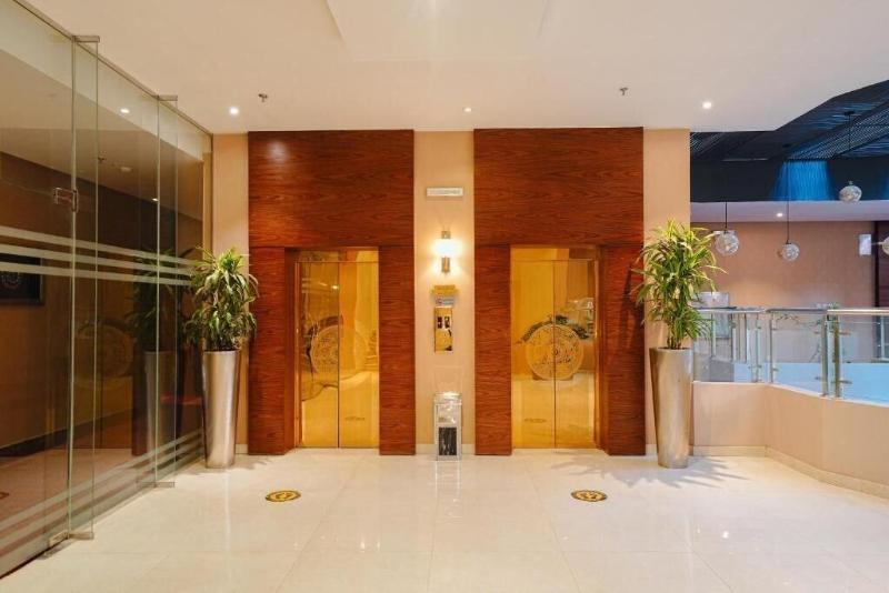 Celine Home Hotel - Lobi