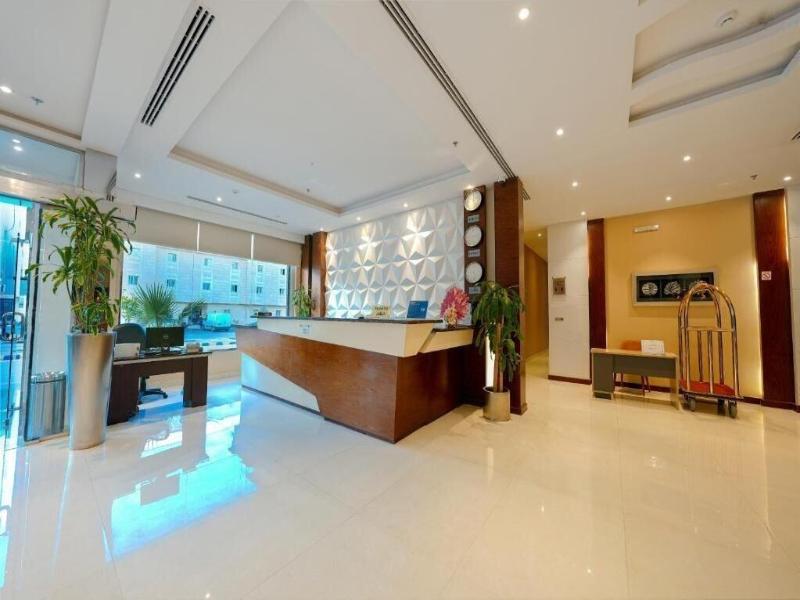 Celine Home Hotel - Lobi