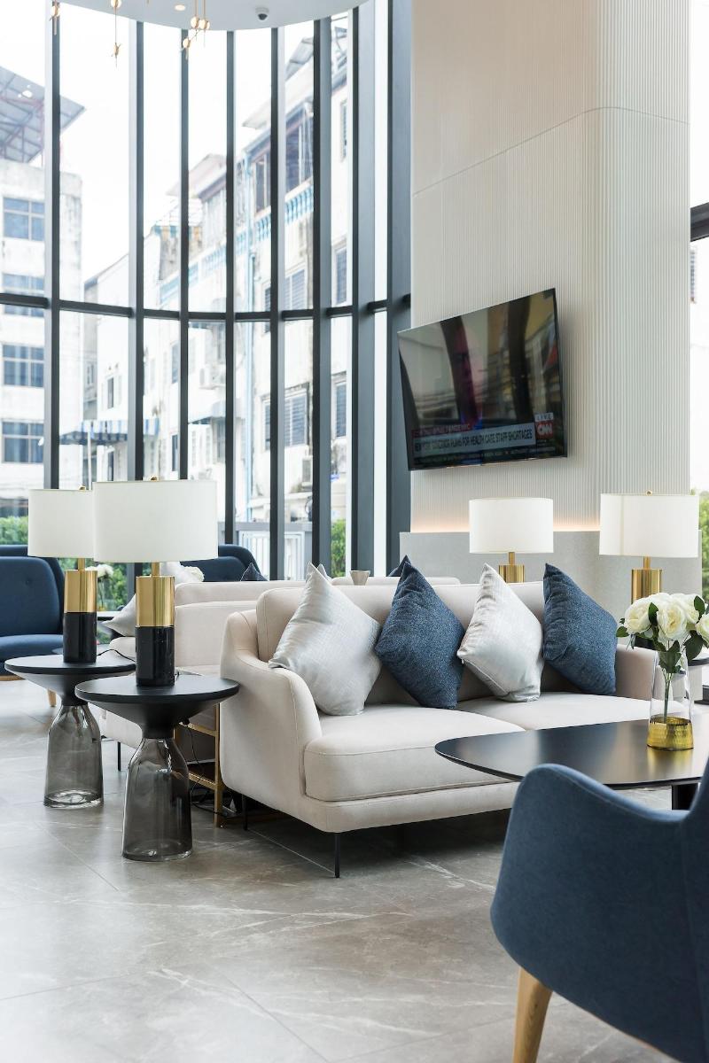 Arbour Hotel And Residence - Lobi