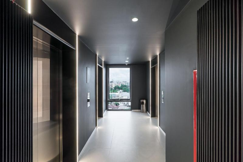 Arbour Hotel And Residence - Lobi