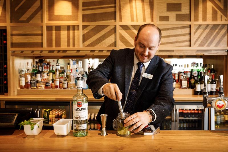 Merton - Bar