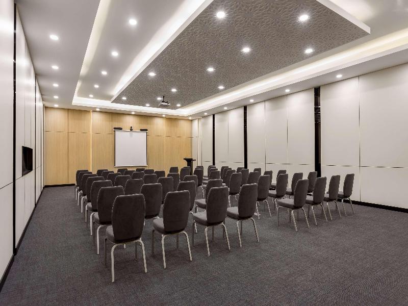 Radisson Hotel  Riyadh Airport - Toplantı