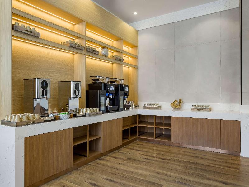 Radisson Hotel  Riyadh Airport - Restoran