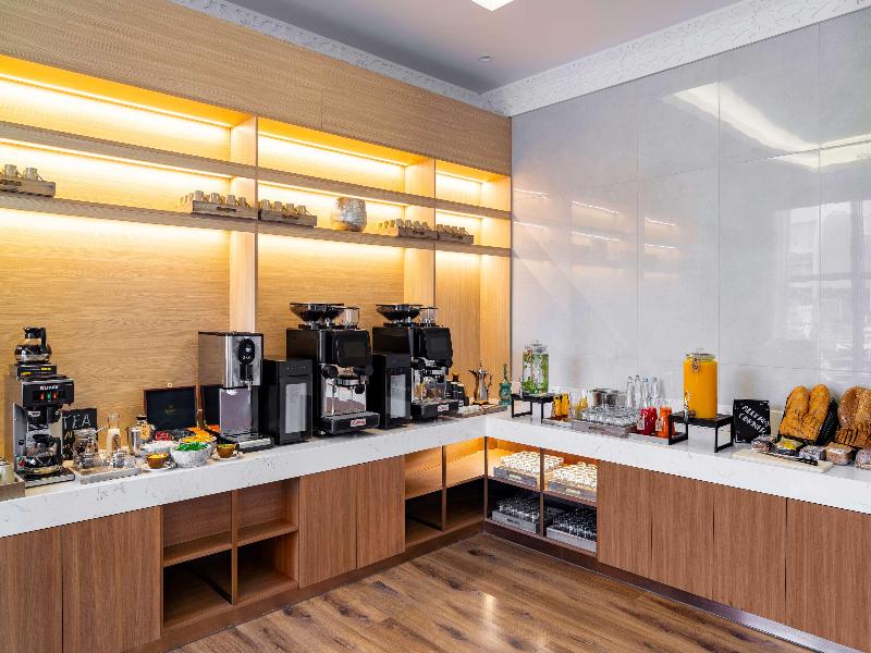 Radisson Hotel  Riyadh Airport - Restoran