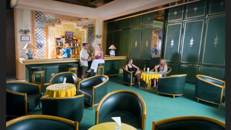 Riviera Hotel - Bar