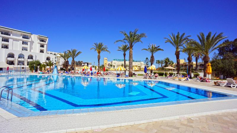 Riviera Hotel - Havuz