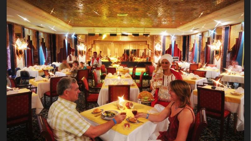 Riviera Hotel - Restoran
