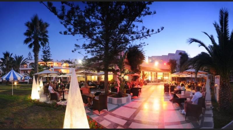 Abou Sofiane-Families & Couples Only - Restoran