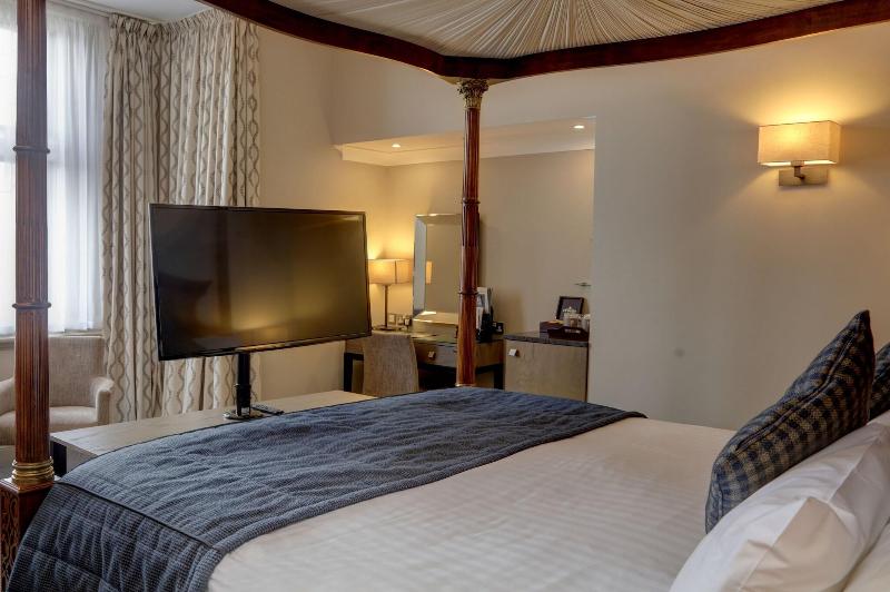 Crown & Mitre Sure Hotel Collection by BW - Oda