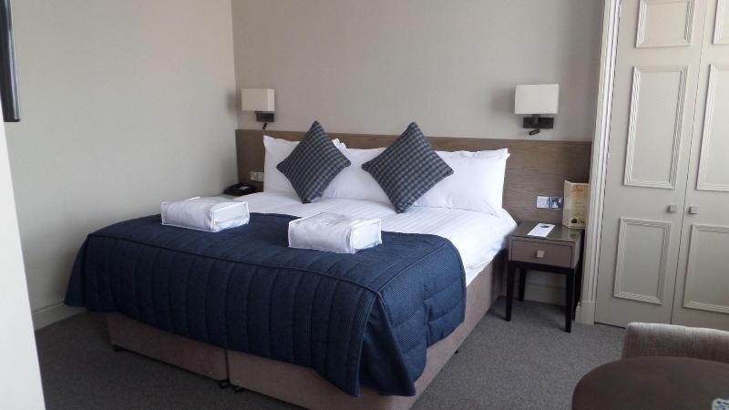 Crown & Mitre Sure Hotel Collection by BW - Oda