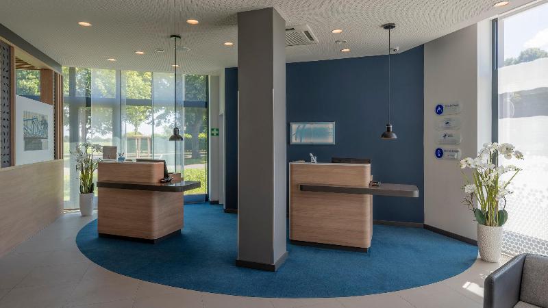 Holiday Inn Express Krefeld - Dusseldorf - Lobi