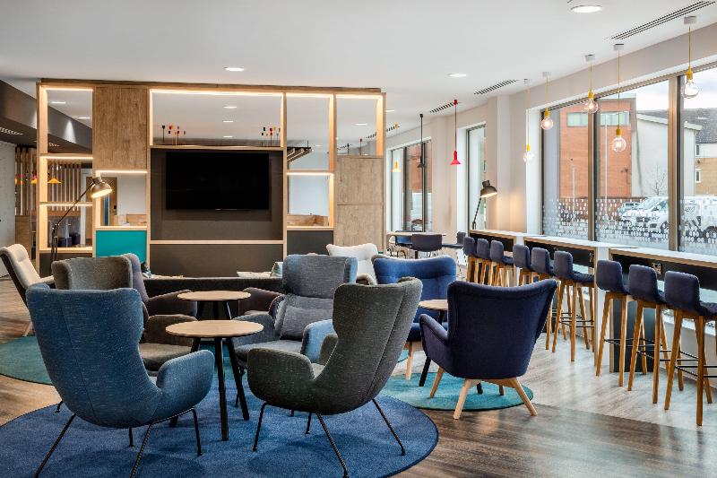 Holiday Inn Express Cambridge West Cambourne - Genel