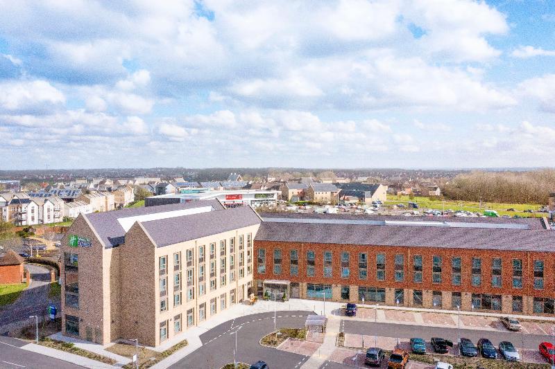 Holiday Inn Express Cambridge West Cambourne - Genel
