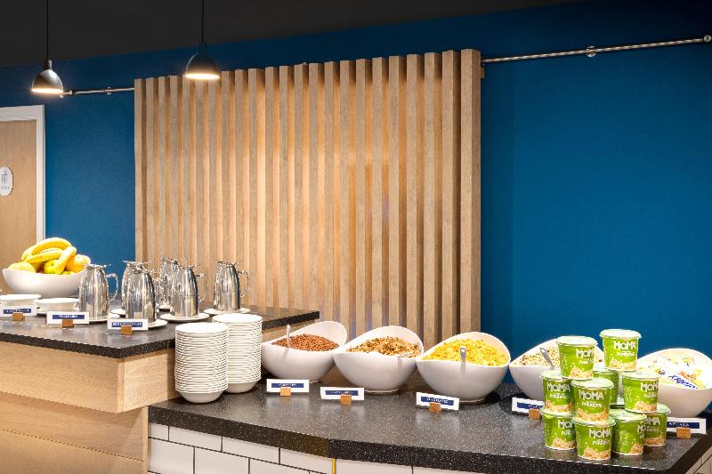 Holiday Inn Express Cambridge West Cambourne - Restoran
