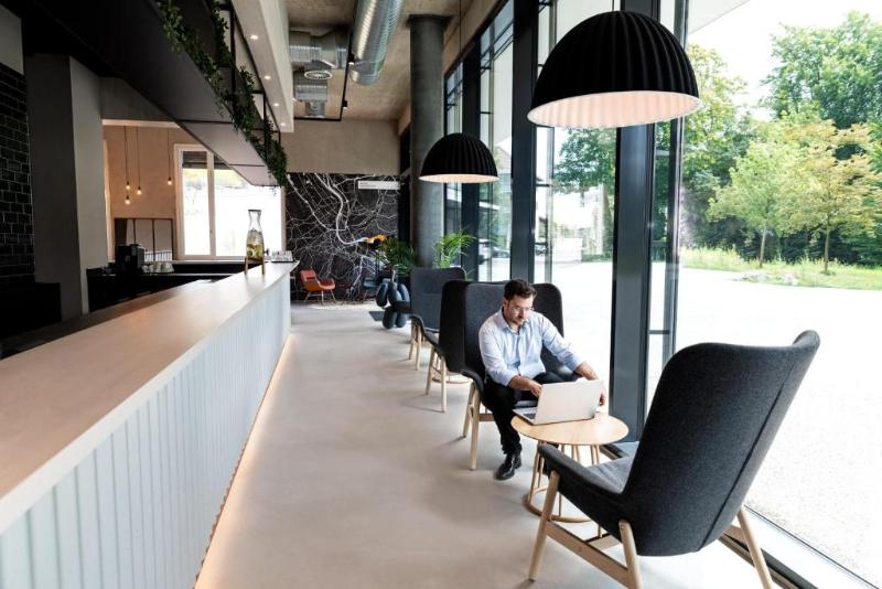 B&B HOTEL Basel - Lobi