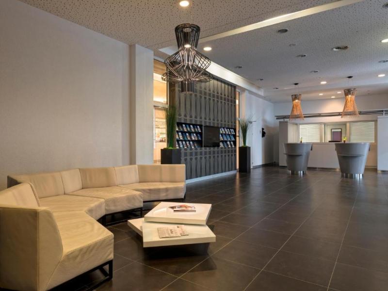 B&B HOTEL Lully 3 Lacs - Lobi