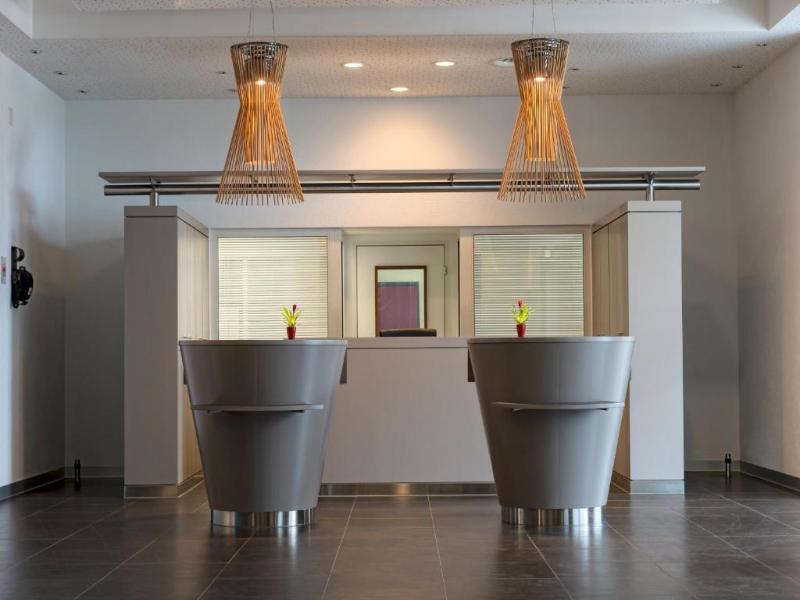 B&B HOTEL Lully 3 Lacs - Lobi