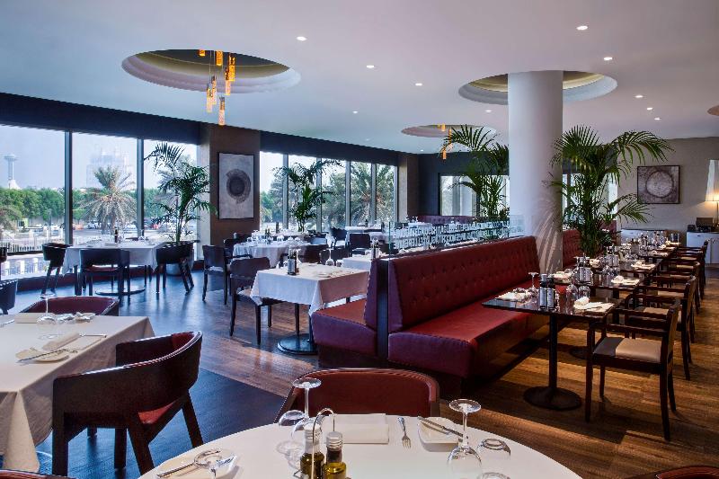 Radisson Blu Hotel & Resort, Abu Dhabi Corniche - Restoran