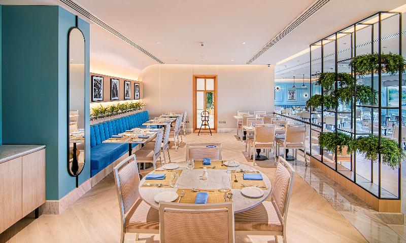 Radisson Blu Hotel & Resort, Abu Dhabi Corniche - Restoran