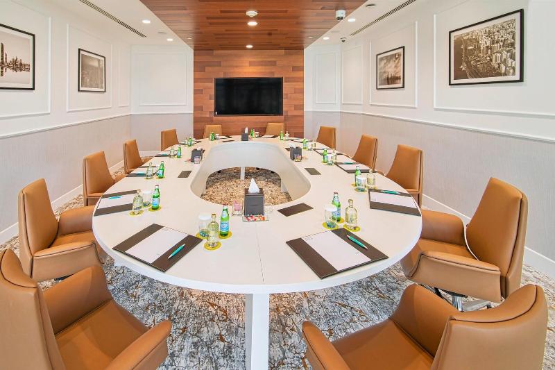 Le Meridien Abu Dhabi - Toplantı