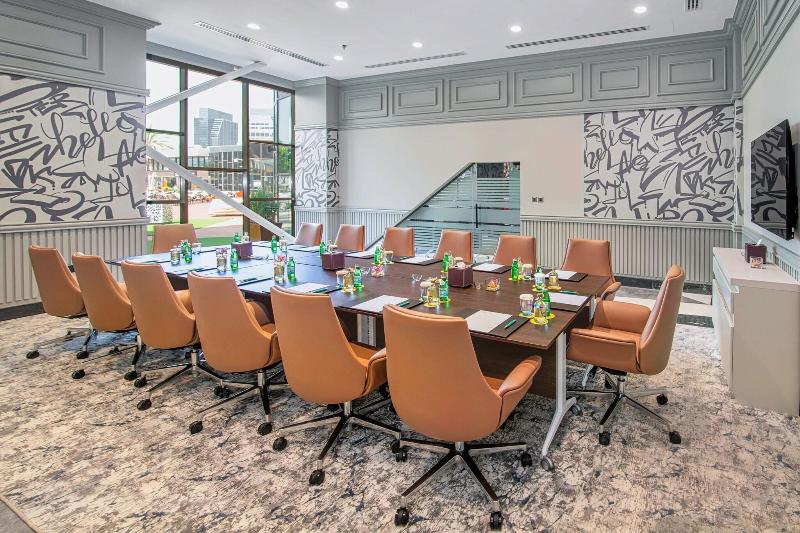 Le Meridien Abu Dhabi - Toplantı