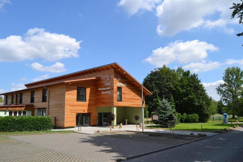 Hotel & Restaurant Waldcafe Hettstedt - Genel