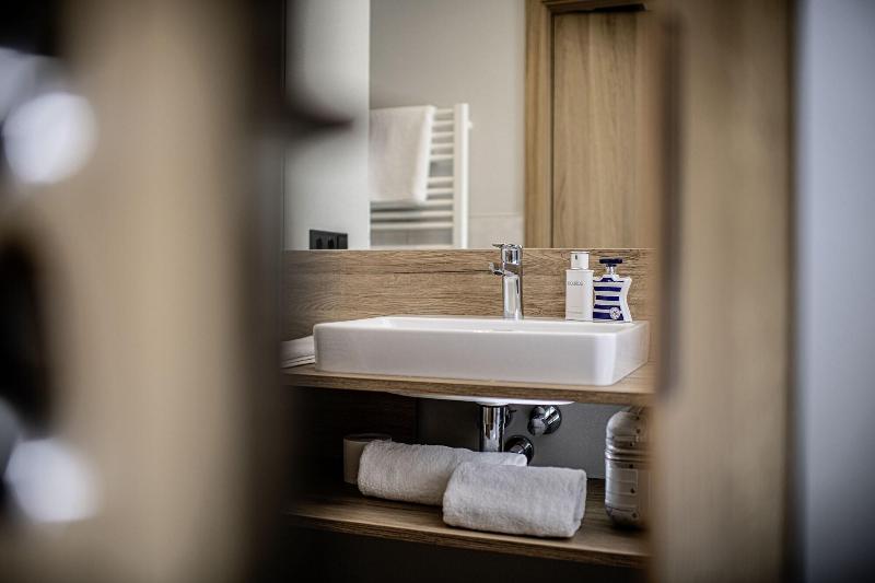 ADORO Aparthotel - Oda