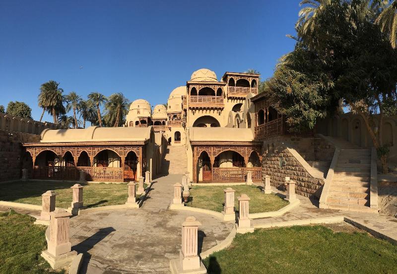 Djorff Palace - Genel