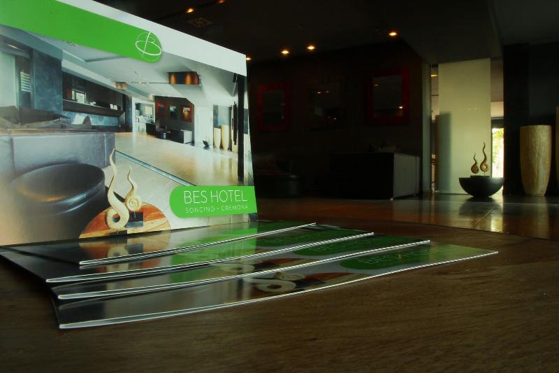 Bes Hotel Cremona Soncino - Lobi